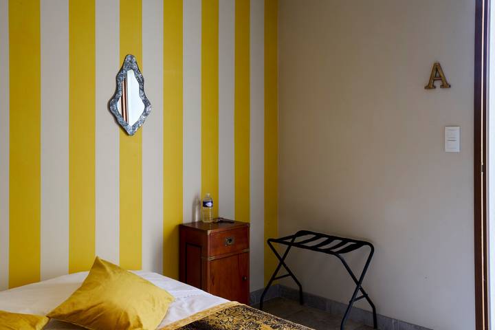 Bed and Breakfast 'Aestivum' with Private Terrace, Shared Garden and Wi-Fi in Gabillou, Périgord Noir