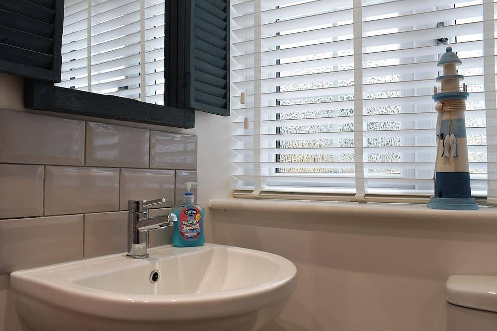 1 bedroom accommodation in Hawley in Sutton-at-Hone and Hawley, Dartford
