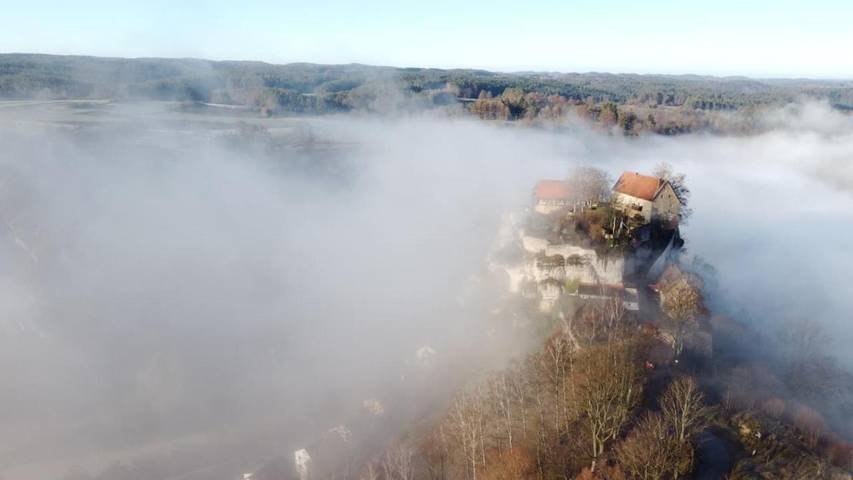 Ferienwohnung für 4 Personen, mit Balkon und Terrasse sowie Kinderpool und Ausblick in Pottenstein