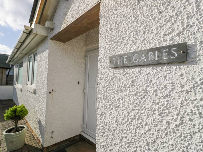 Beach hut for 8 people, with Garden in Tywyn