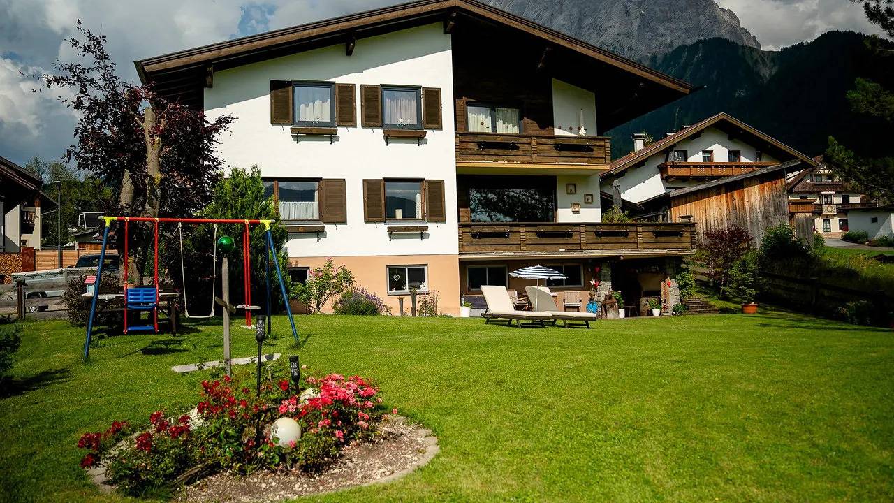 Geheel vakantieappartement, Ferienwohnung für 5 Personen (70 m²) in Ehrwald in Ehrwald, Ammergauer Alpen (Oostenrijk)