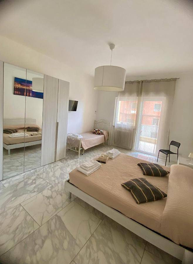 BnB für 3 Personen, mit Ausblick und Balkon in Bari