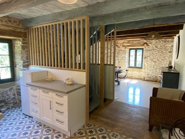 Location de vacances pour 6 personnes, avec vue ainsi que terrasse et jardin, animaux acceptés à Brivezac - 4