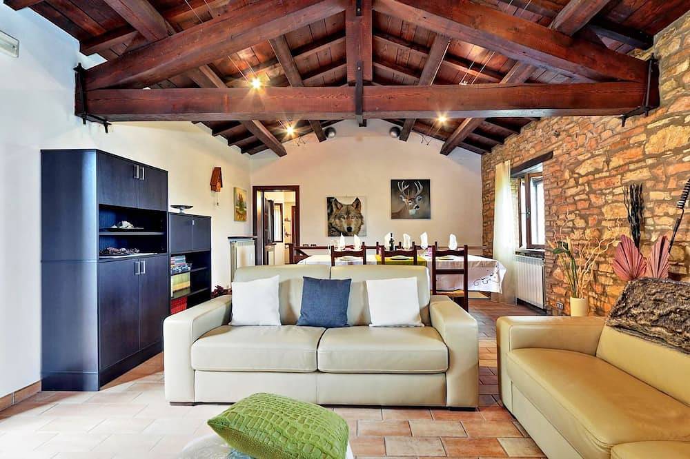 A rustico to be experienced! in San Severino Marche, Macerata Province