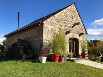 Chambre d’hôte pour 2 personnes, avec jardin dans Peyre-en-Aubrac