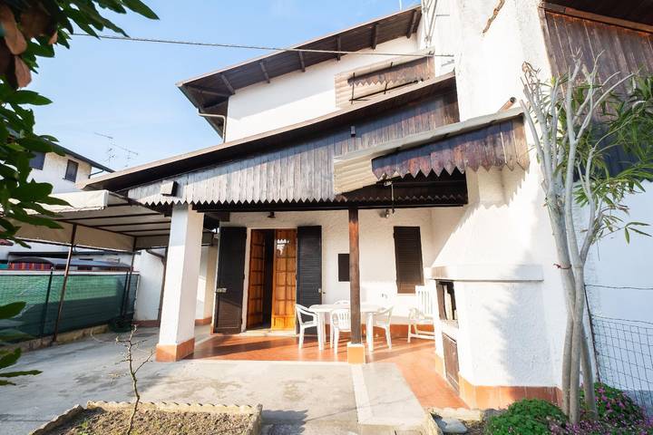 Casa vacanza per 6 persone, con giardino, con animali domestici in Lido delle Nazioni