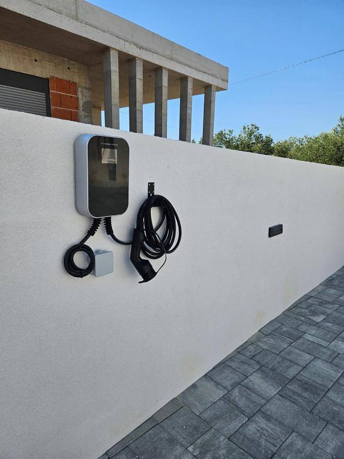 Villa pour 9 personnes, avec vue ainsi que piscine et jardin à Turanj - 4
