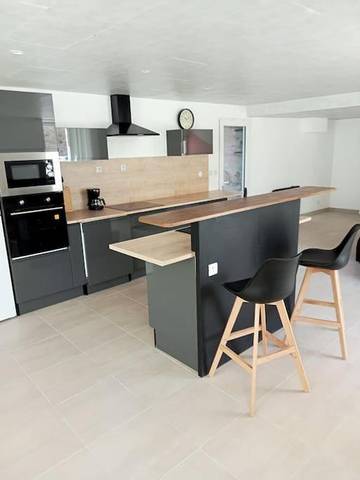 Location de vacances pour 6 personnes dans Alrance