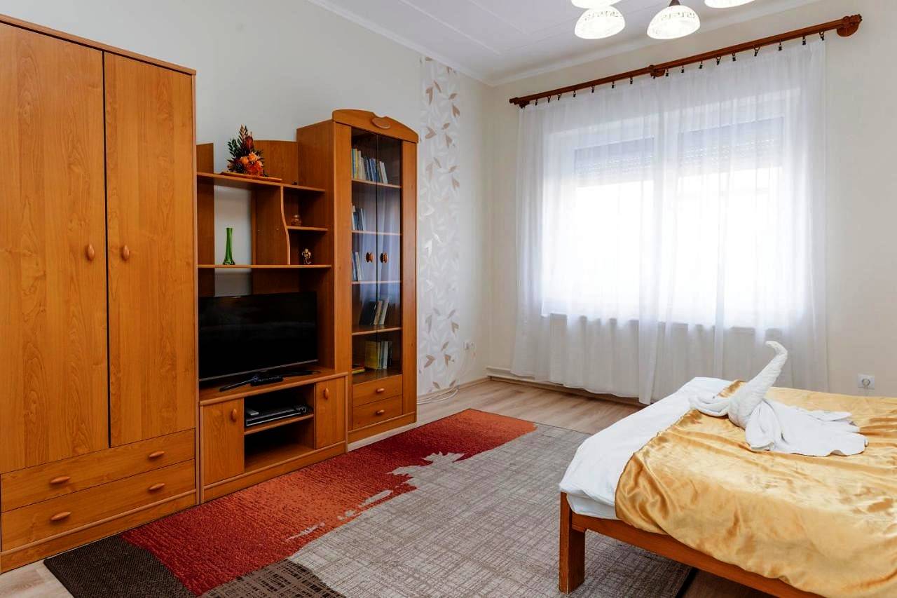 Cały apartament, Almafa Apartmanház in Eger, Komitat Heves
