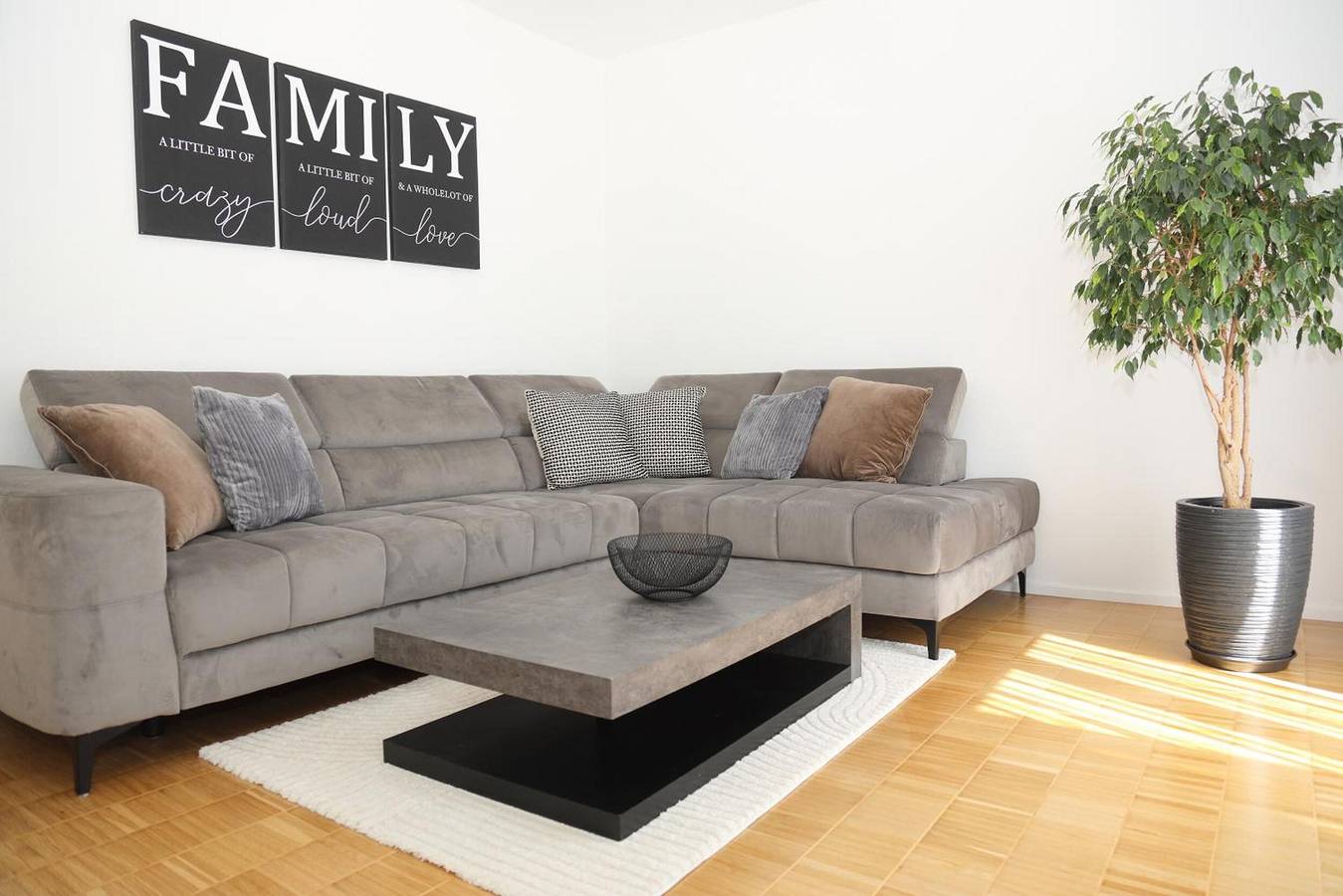 Holiday Home 'Ferienglück Rosenheim' with Private Terrace, Private Garden and Wi-Fi in Rosenheim, Upper Bavaria