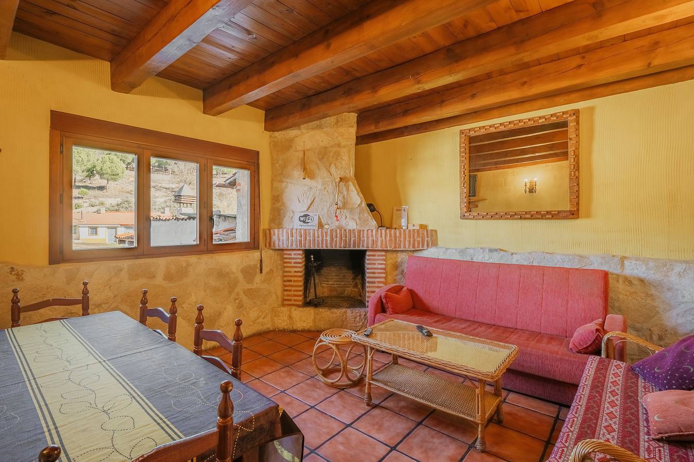Casa rural 'El Pico Llanillo' con vistas a la montaña, piscina privada y Wi-Fi in San Miguel del Arroyo, Provincia de Valladolid