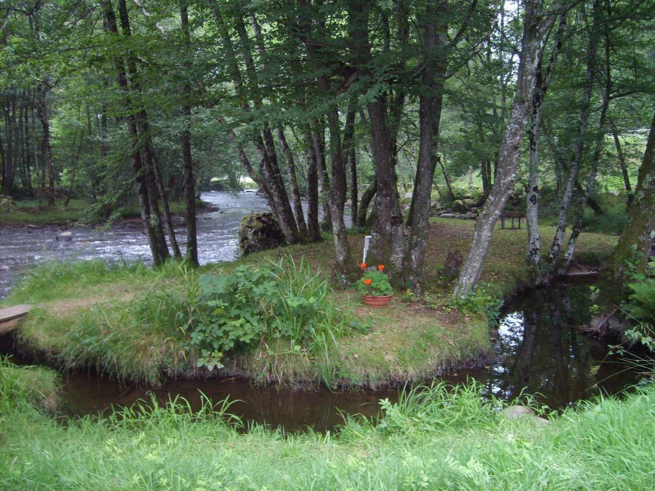Maison les isles menefriers in Quarré-les-Tombes, Parc naturel régional du Morvan