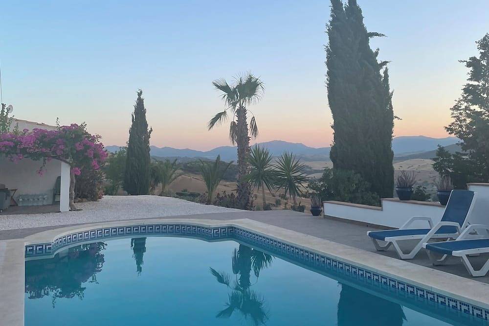 Finca in the country with pool in Álora, Málaga Province