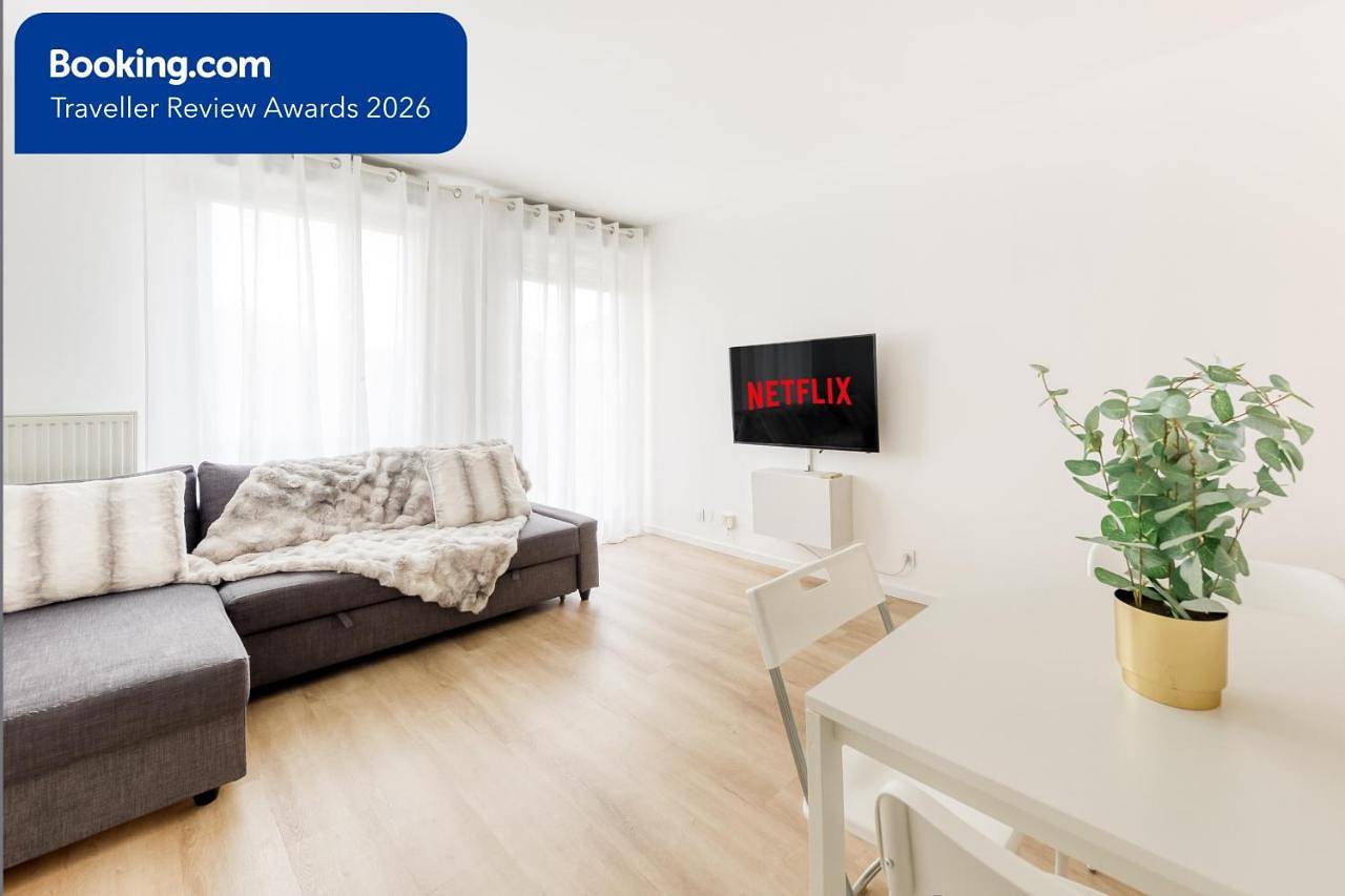 Appartement entier, Two-Bedroom Apartment in Saint-Ouen-l'Aumône, Val-d'Oise
