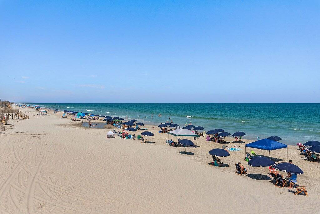 Seaside Serenity: Golf Discounts, Club Access, Spa in Corolla, Currituck County