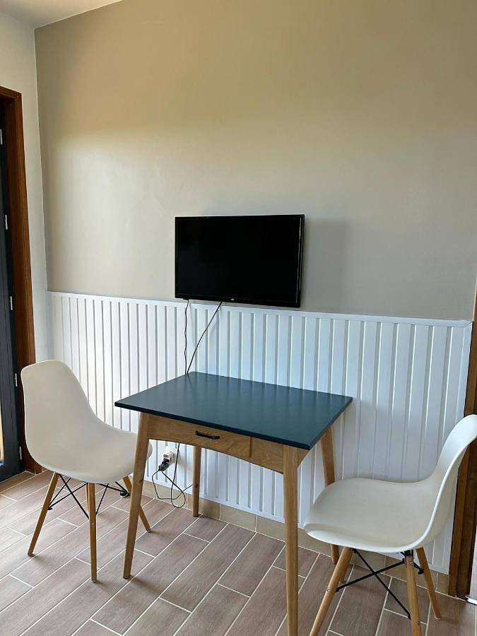 Double Room with Private Bathroom in Saint-Germain-au-Mont-d'Or, Lyon et ses environs