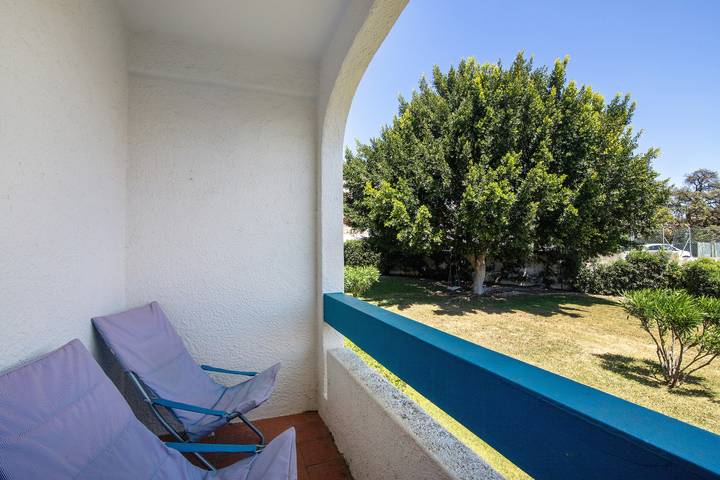 Apartamento para 2 personas, con balcón y jardín, Se admiten mascotas en Albufeira