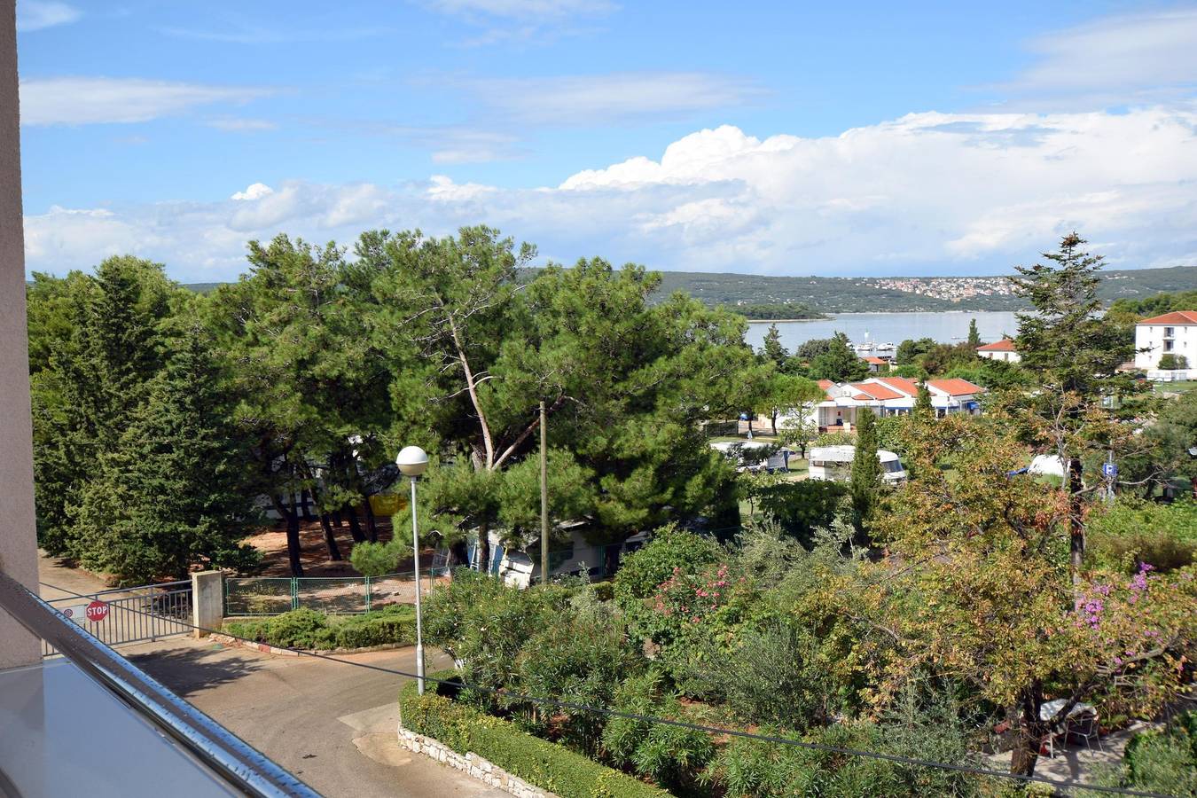 Entire apartment, One bedroom apartment with terrace and sea view Punat (Krk) A-20408-b in Punat, Krk