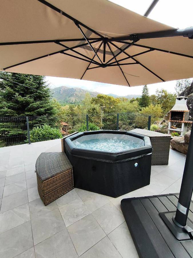 Location de vacances pour 6 personnes, avec jardin et vue dans Campo Do Gerez - 2