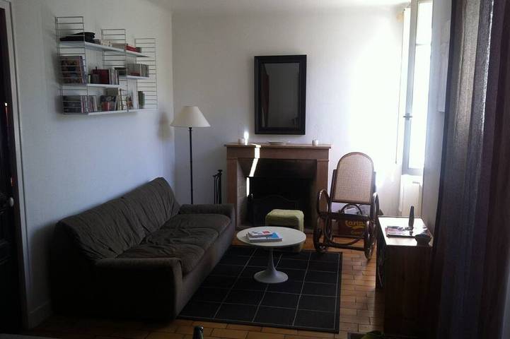 Gîte pour 5 personnes, avec terrasse à Jambles