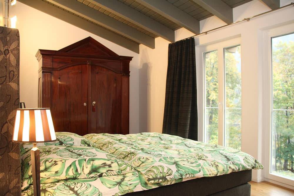 On the Elbe - House Minuet in Bad Schandau, Elbezandsteengebergte