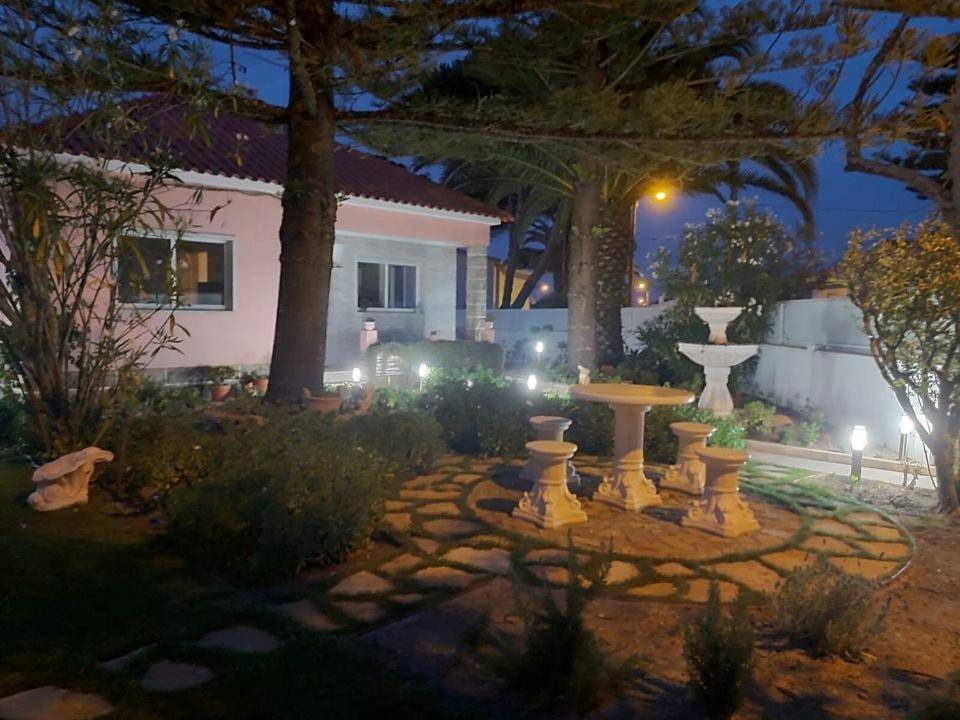 Casa dos Malmequeres - Praia do Magoito - Sintra in Praia do Magoito, São João das Lampas e Terrugem