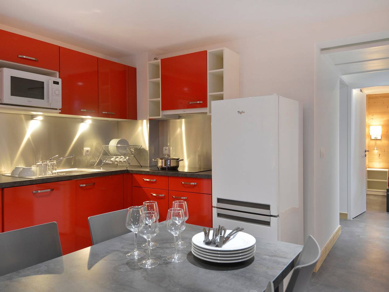 Apartamento entero, Apartamento renovado y cómodo · Centro de la estación · Balcón in La Plagne, La Plagne-Tarentaise