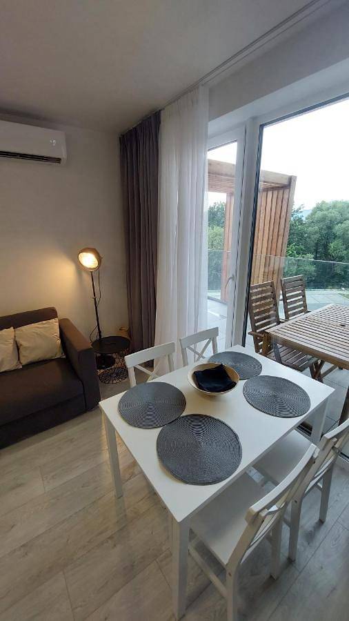 Apartament wakacyjny dla 4 osób, z sauna i widok oraz ogród, zwierzęta dozwolone w Zarzecze