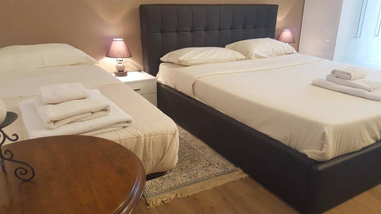 Two-Bedroom Apartment with Balcony in Centro Storico di Verona, Verona