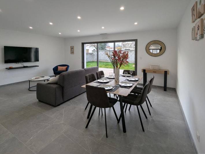 Location de vacances pour 6 personnes, avec jardin à Chasseneuil-du-Poitou - 2