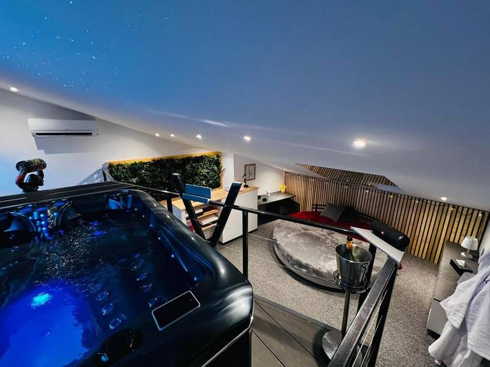 Gîte pour 2 personnes, avec balcon et jacuzzi à Château-Arnoux-Saint-Auban - 3