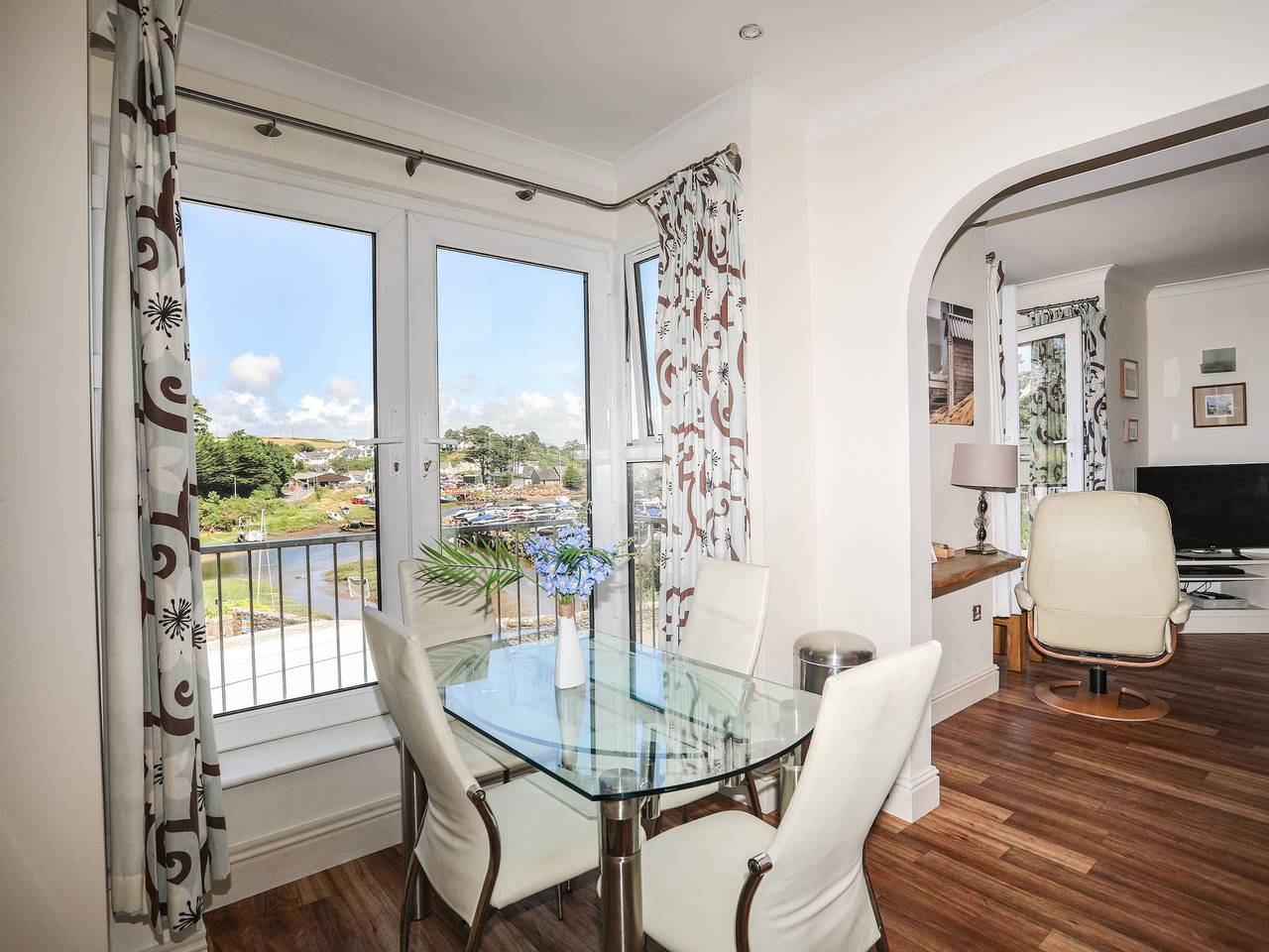 Entire apartment, Harbour View in Abersoch, Gwynedd
