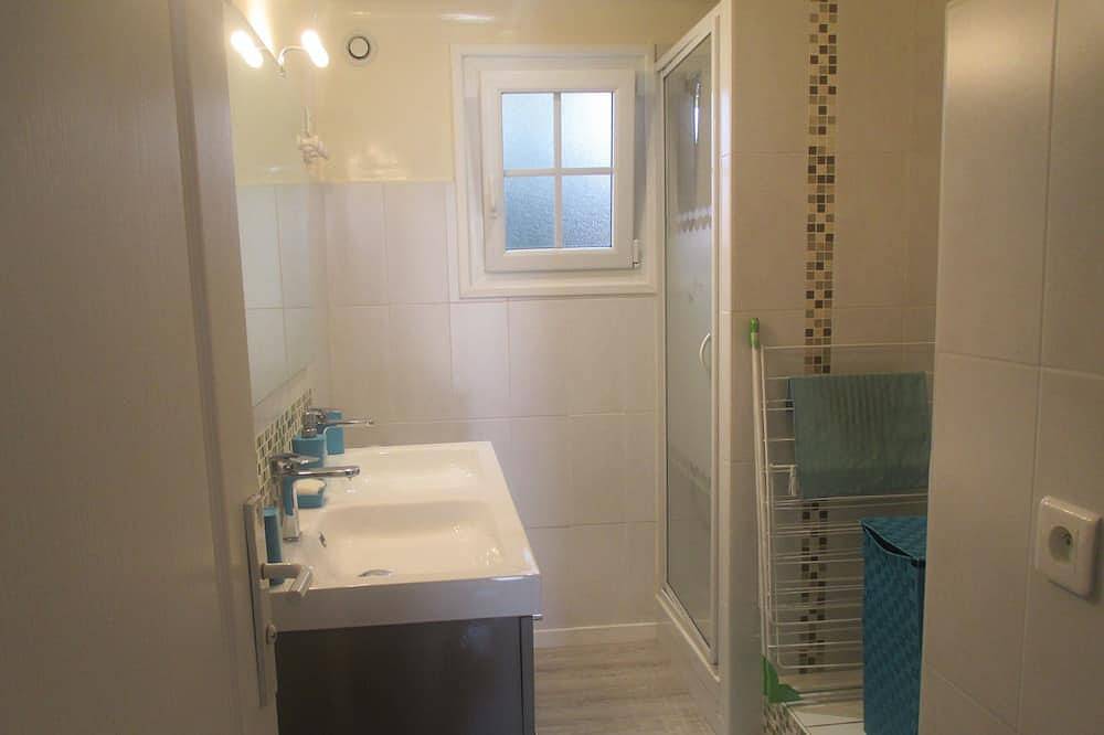 Apartamento entero, Au Pays Basque, Entre mer et Montagne, au Calme, Appartement T3 in Ustaritz, Region de Bayona
