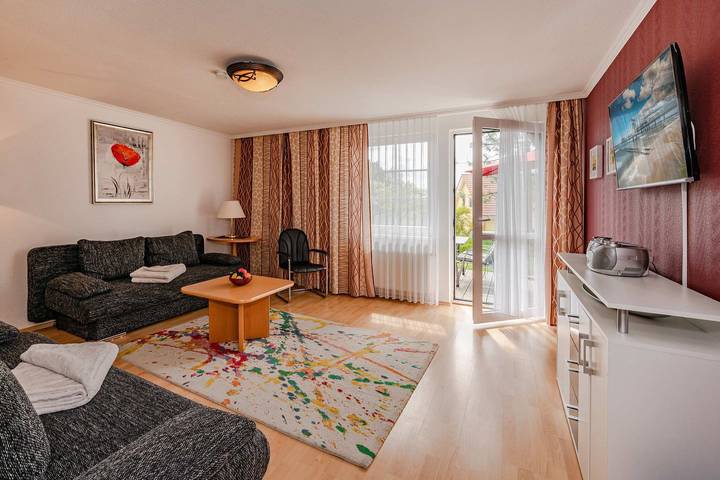 Ferienwohnung für 4 Personen, mit Terrasse und Garten in Korswandt - 2