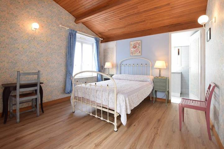 Location de vacances pour 5 personnes, avec jardin, animaux acceptés à La Chapelle-Urée - 2