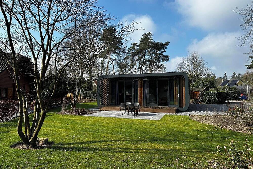 Modern 4-person chalet with 2 bedrooms and sauna in Lochem, Achterhoek