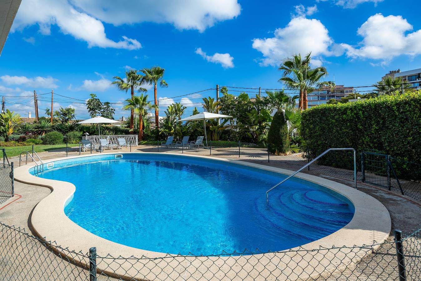 Villa "Son Veri de la Marina" avec piscine et vue sur la mer in El Arenal, Llucmajor