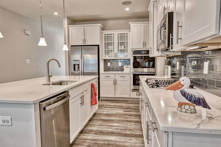 Vacation house for 16 people, with pool and balcony as well as hot tub in Delaware