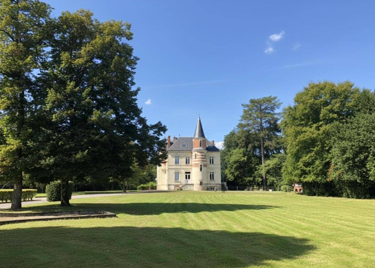 Appartement entier, Two-Bedroom Apartment in Carquefou, Région de Nantes