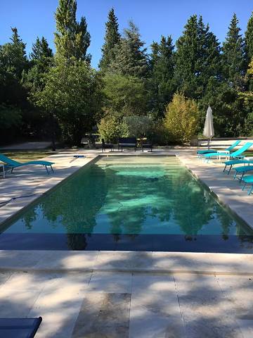 Chambre d’hôte pour 3 personnes, avec jardin et piscine, animaux acceptés à Saint-Rémy-de-Provence