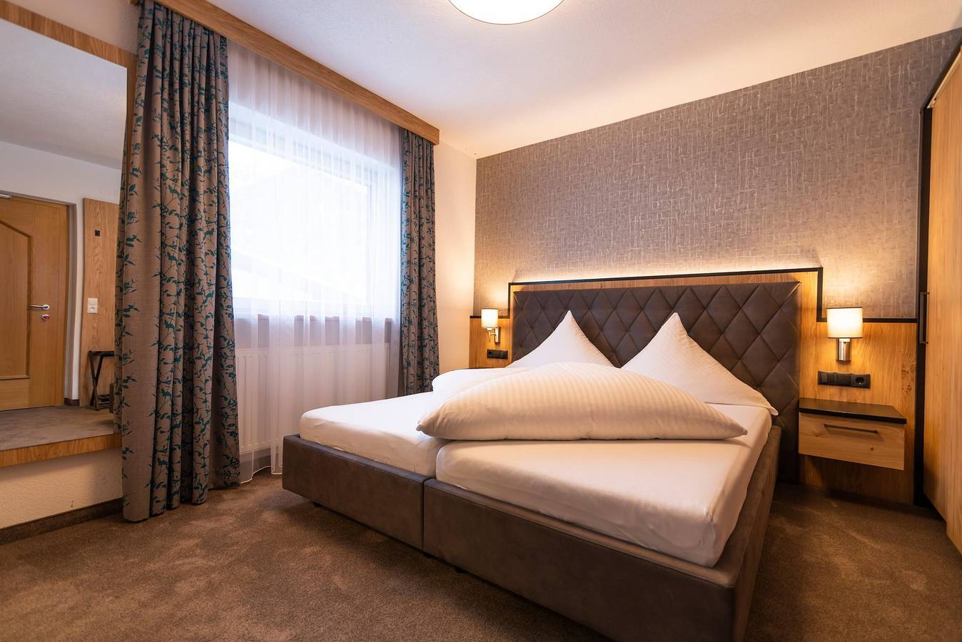 Ganze Ferienwohnung, Doppelzimmer Nr. 2 in Ischgl, Verwall