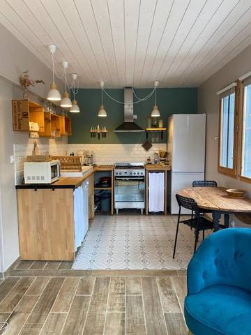 Cottage pour 2 personnes, avec terrasse ainsi que jardin et piscine à Lamarque