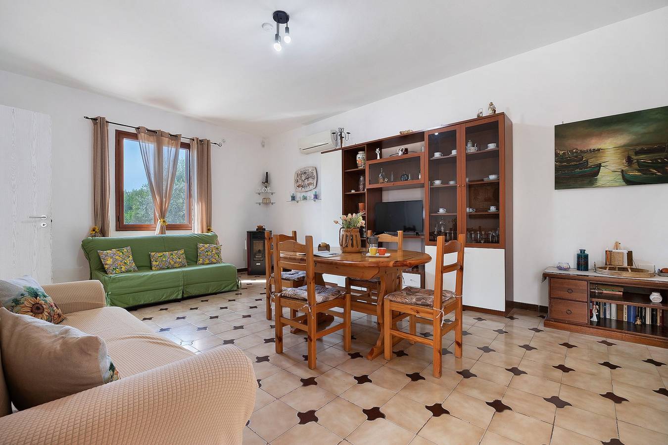 Villa 'Casa di Zoe' con terrazza privata, Wi-Fi e aria condizionata in Salvina, Partinico