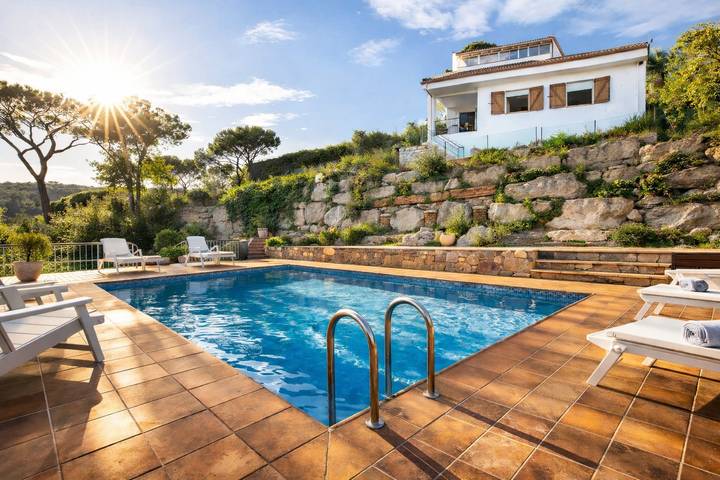 Casa rural para 8 personas, con jardín en San Cipriano de Vallalta