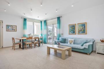 Villa for 6 People in Kamilari, South Crete, Photo 2