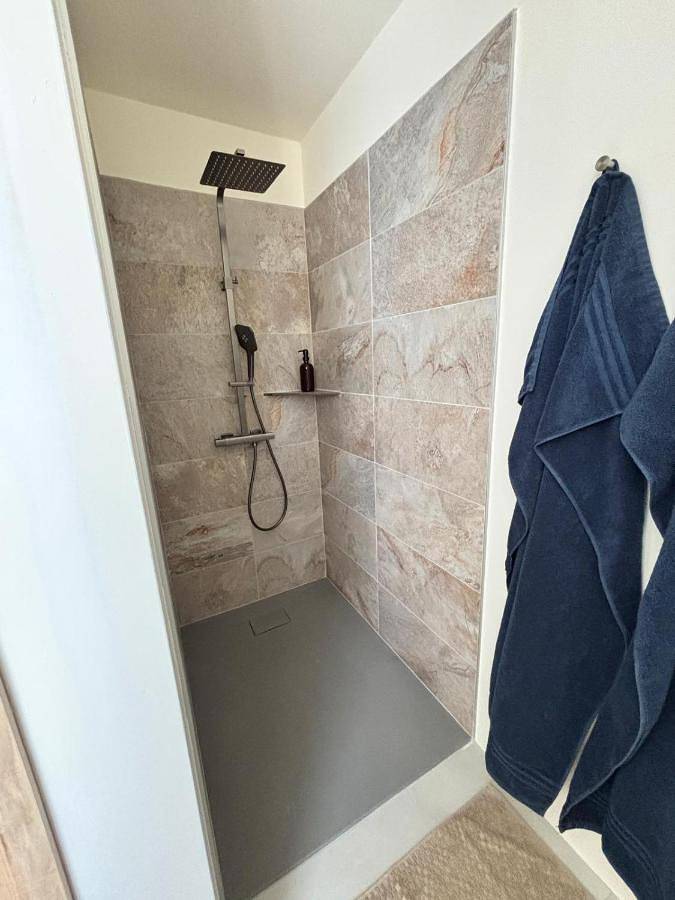 Location de vacances pour 8 personnes, avec Balcon et Terrasse ainsi que Jardin et Piscine à Bessas - 4