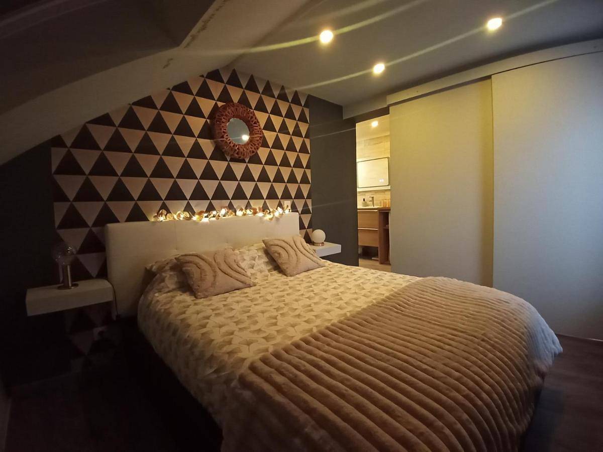 Appartement entier, One-Bedroom Apartment in Troyes, Aube