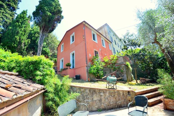 Rustico per 4 persone, con giardino in Massarosa