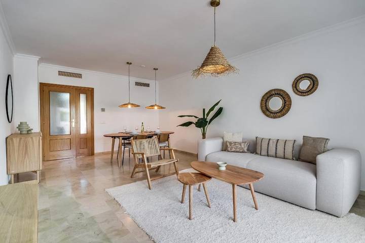 Casa rural para 4 personas, con jardín y piscina en Estepona