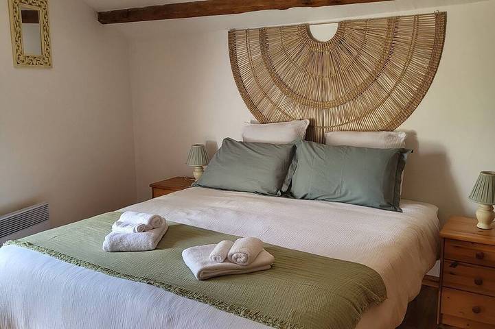 Location de vacances pour 7 personnes, avec piscine et jardin à Les Verchers-sur-Layon - 2